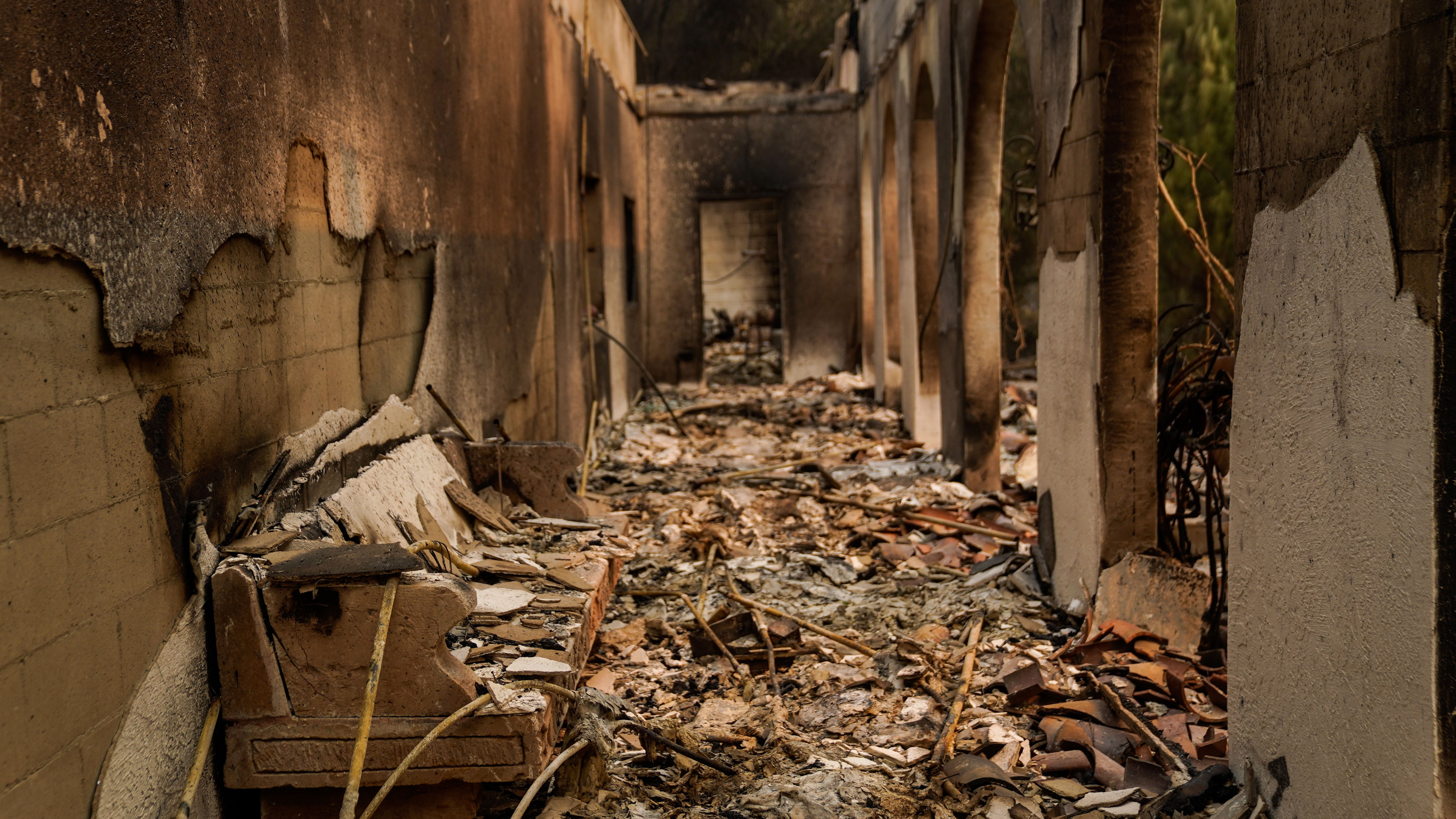 Deadly Wildfires Destroy Homes and Wineries in Northern California (PHOTOS)
