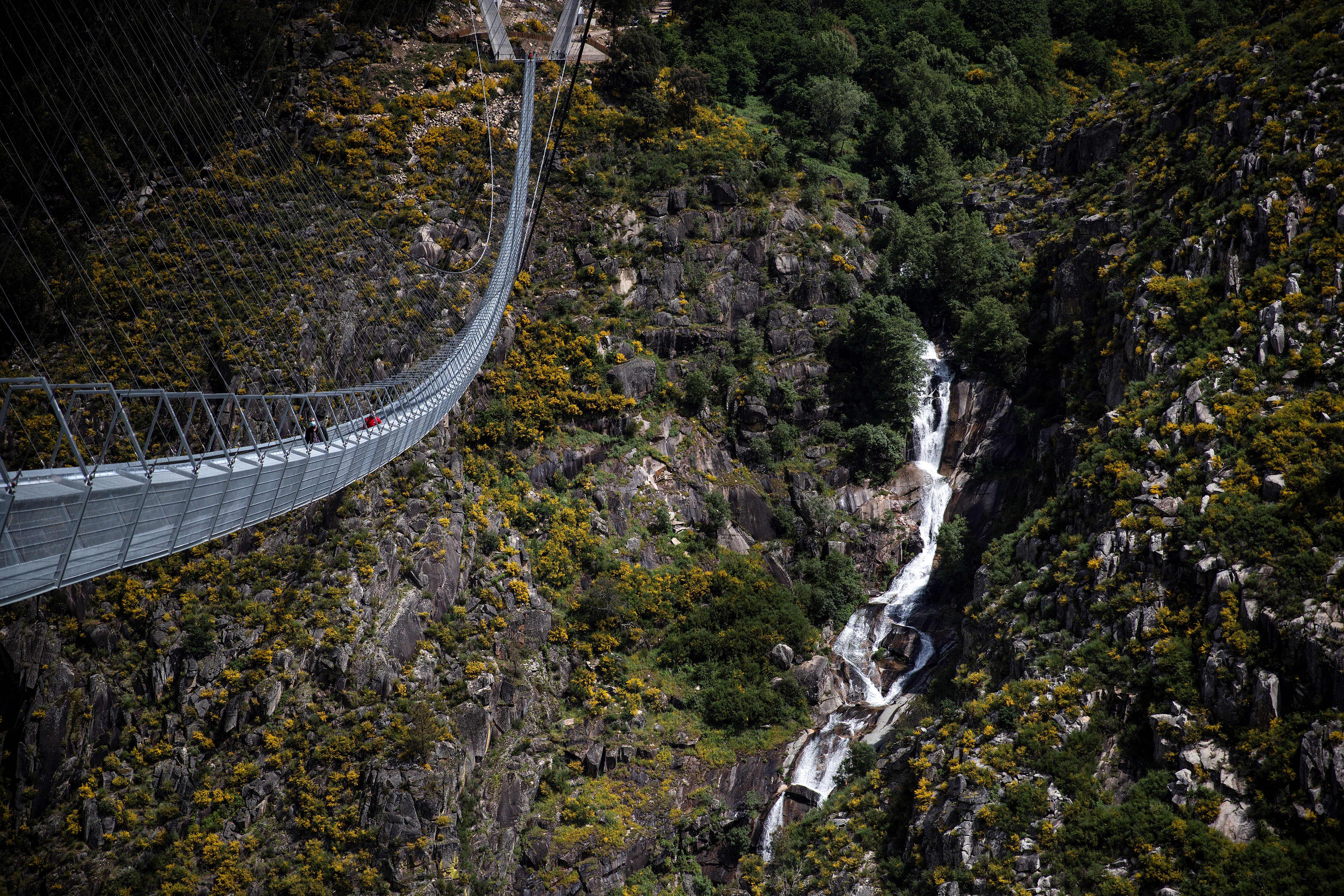 Don't Look Down: World's Longest Pedestrian Suspension Bridge Opens to the Public (PHOTOS)