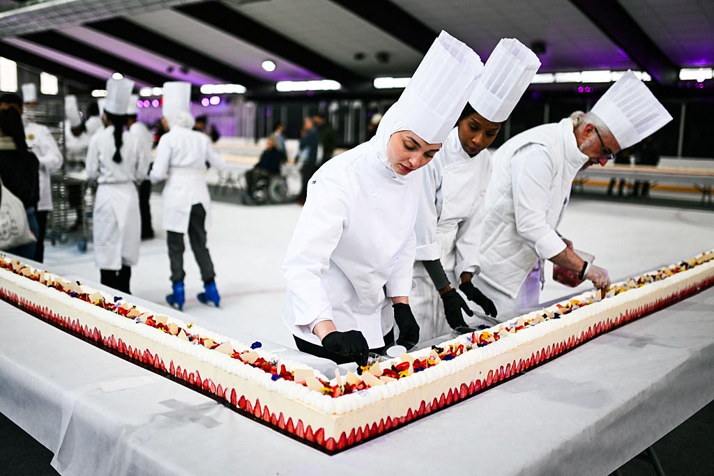 French Chef Creates Record-Breaking Strawberry Shortcake