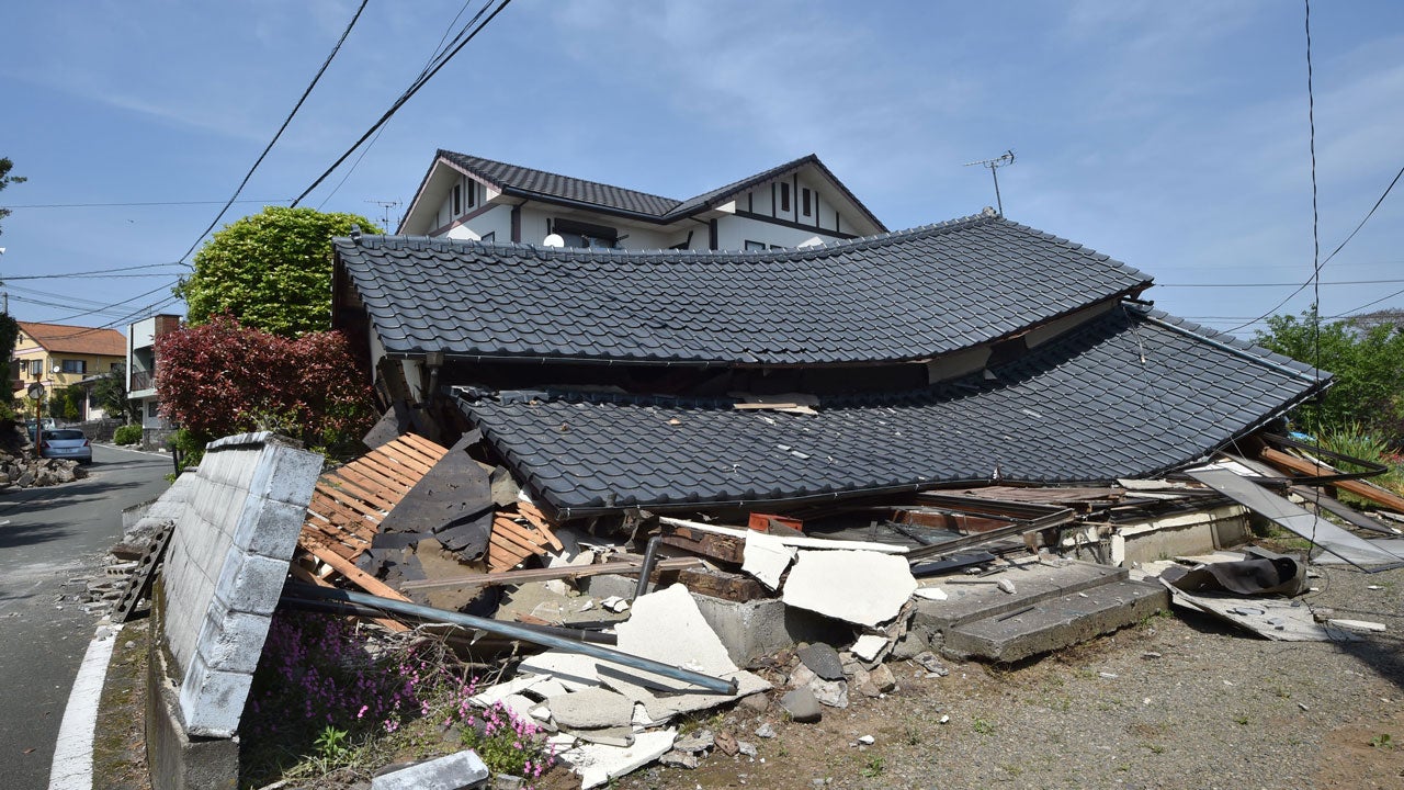 Stunned Residents Remain in Fear After Japan Earthquake; 9 Killed, More Than 800 Injured