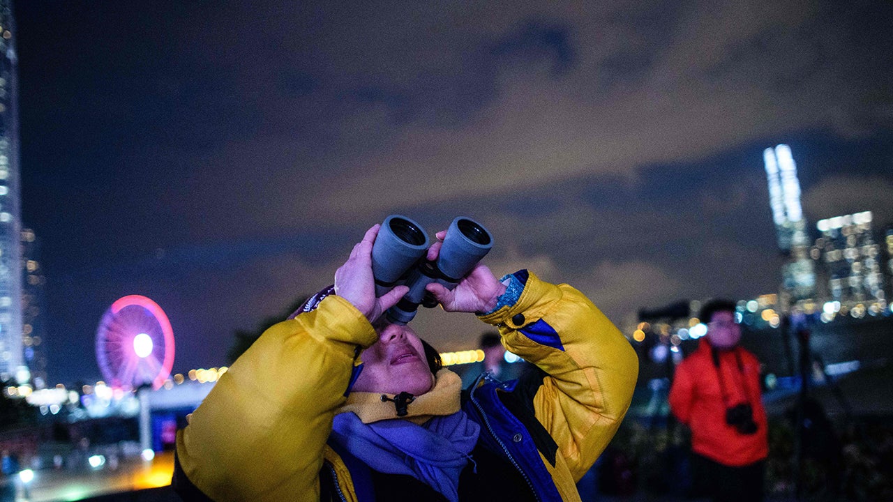 Rare Super Blue Blood Moon Dazzles Skywatchers Across the Globe (PHOTOS)