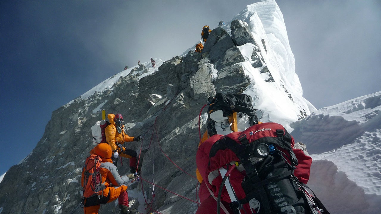 Eight Dead on Mount Everest After Traffic Jams Form During Window of