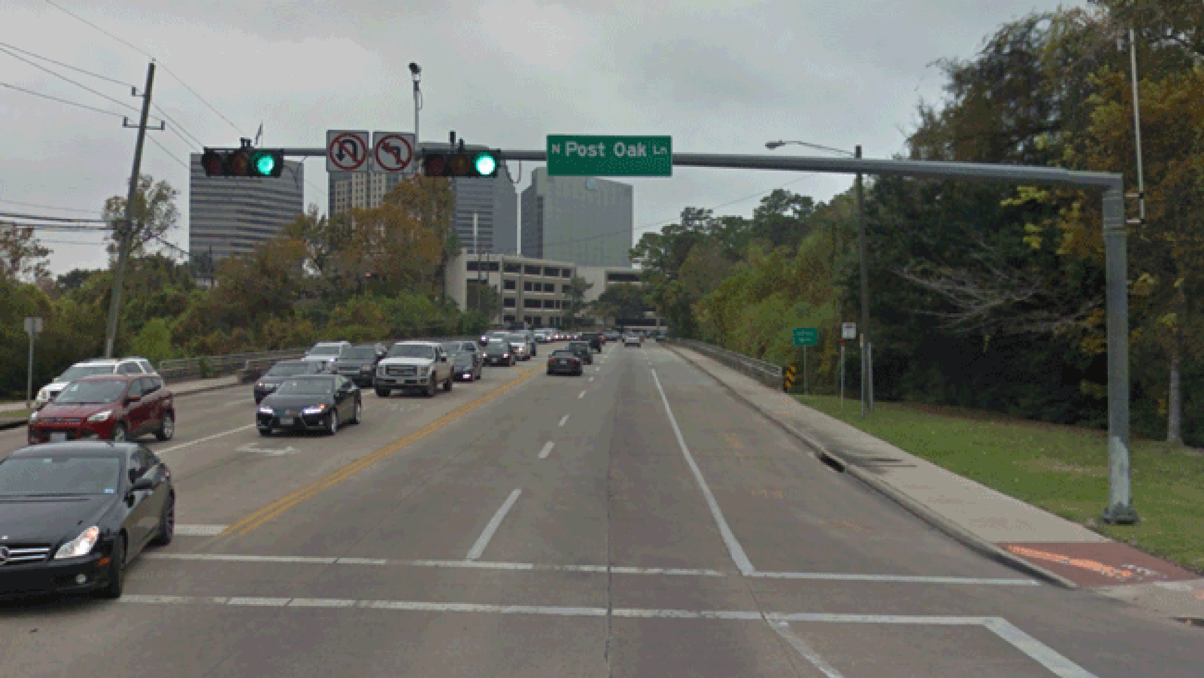 (Before image: Google / After image: MARK RALSTON/AFP/Getty Images)