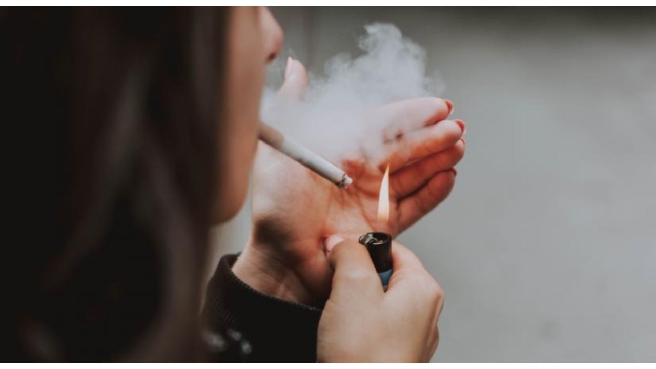 Scientists Design a Smart Necklace to Help You Quit Smoking