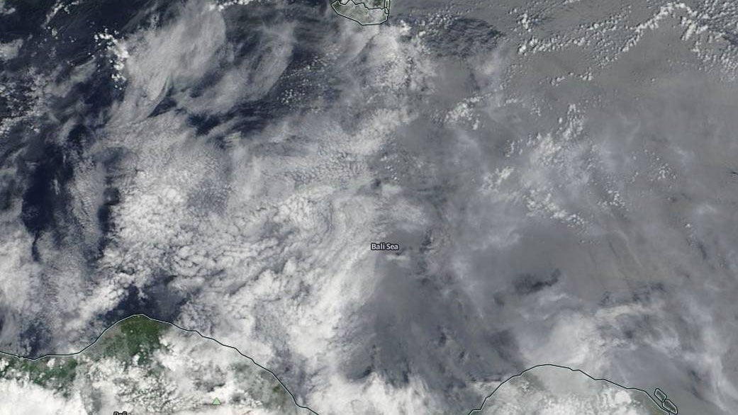 NASA Satellite Captures Erupting Mount Agung Ash Cloud Over Bali Sea