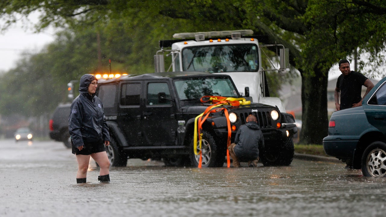 Severe Storms, Flooding, Tornadoes Hit the South (PHOTOS)