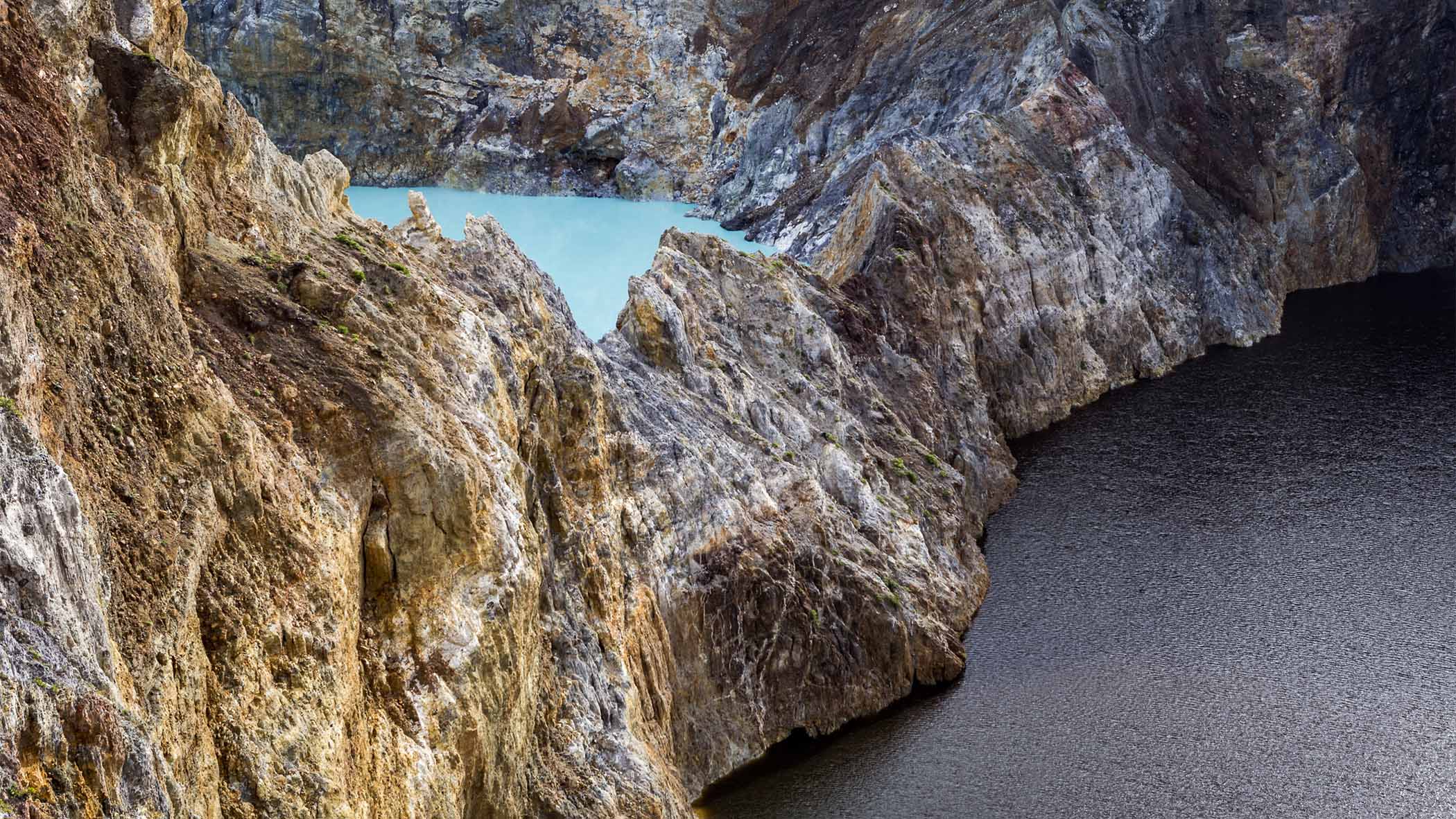 three lakes of different colors