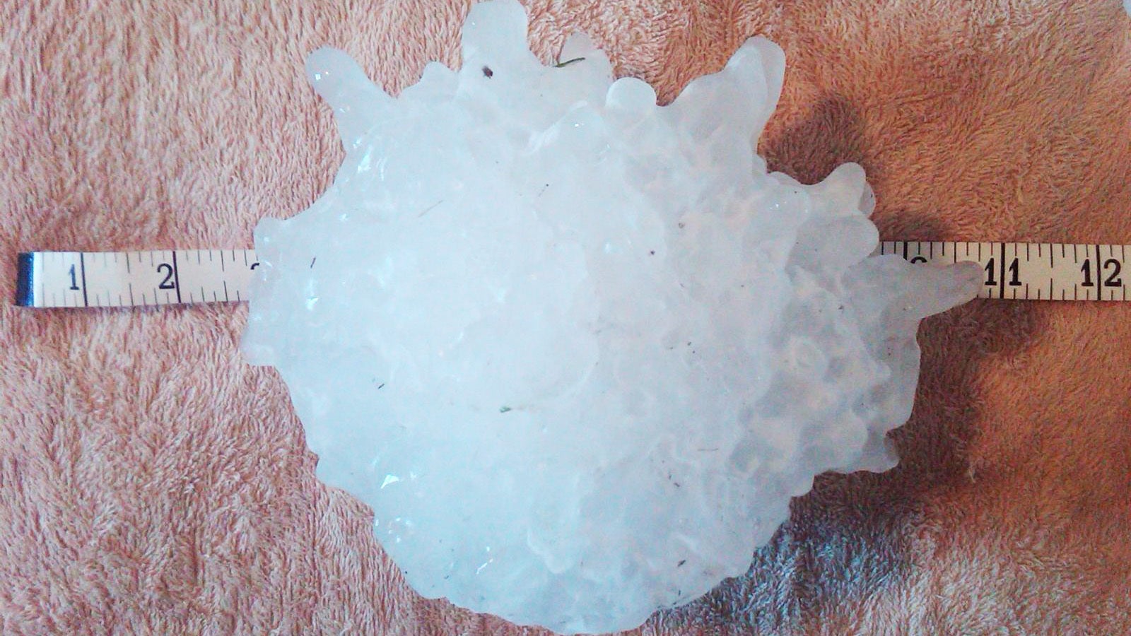 largesthailstone16x9.jpg