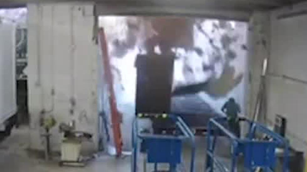 Watch: Man Barely Escapes Roof Collapse in Tennessee Watch: Man Barely Escapes Roof Collapse in Tennessee