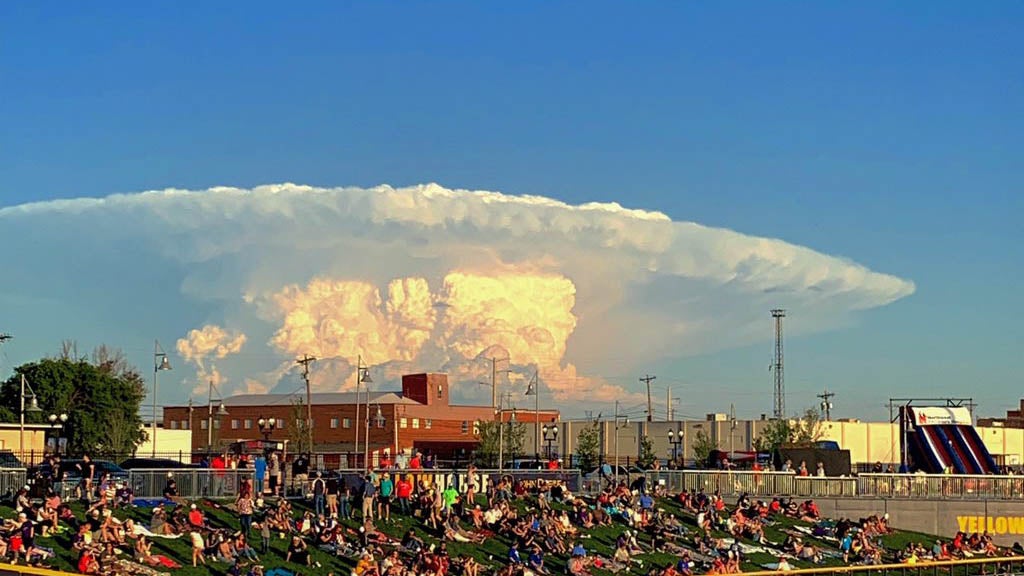 Texas Thunderstorm Looks Like Bomb Texas Thunderstorm Looks Like Bomb