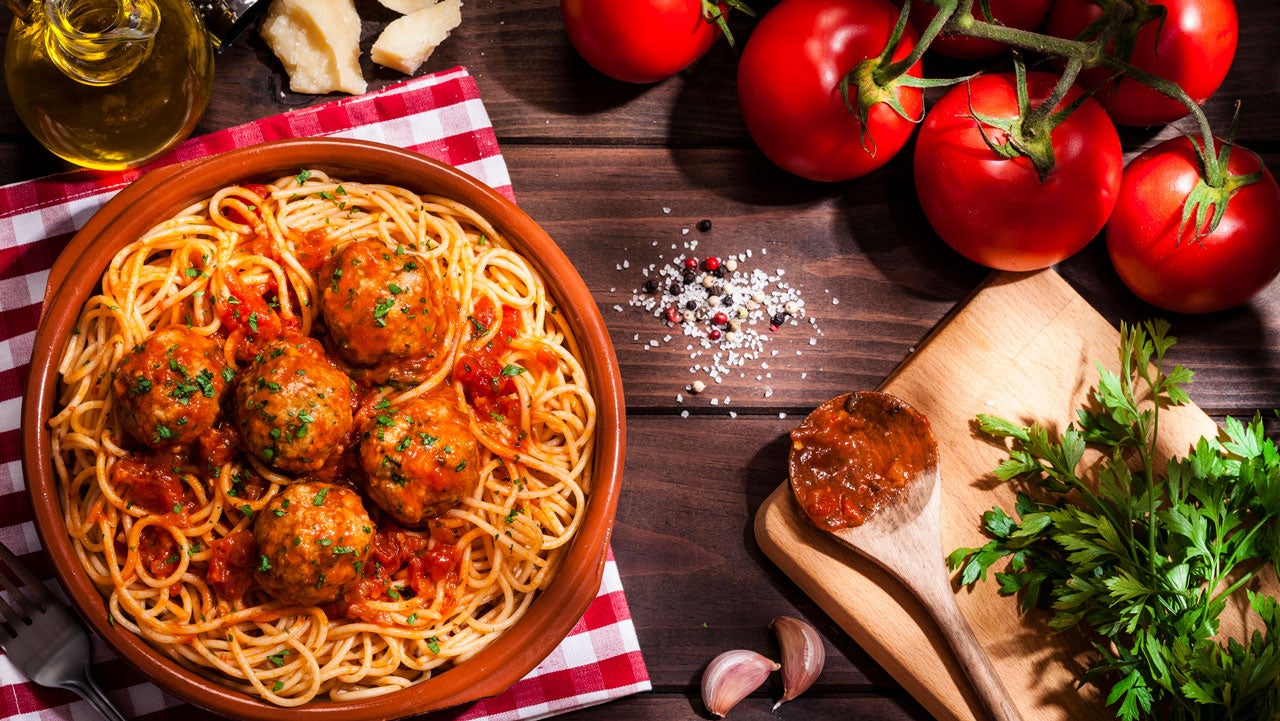 Indulge At Home This Valentine&rsquo;s Day: Pasta And Meatballs