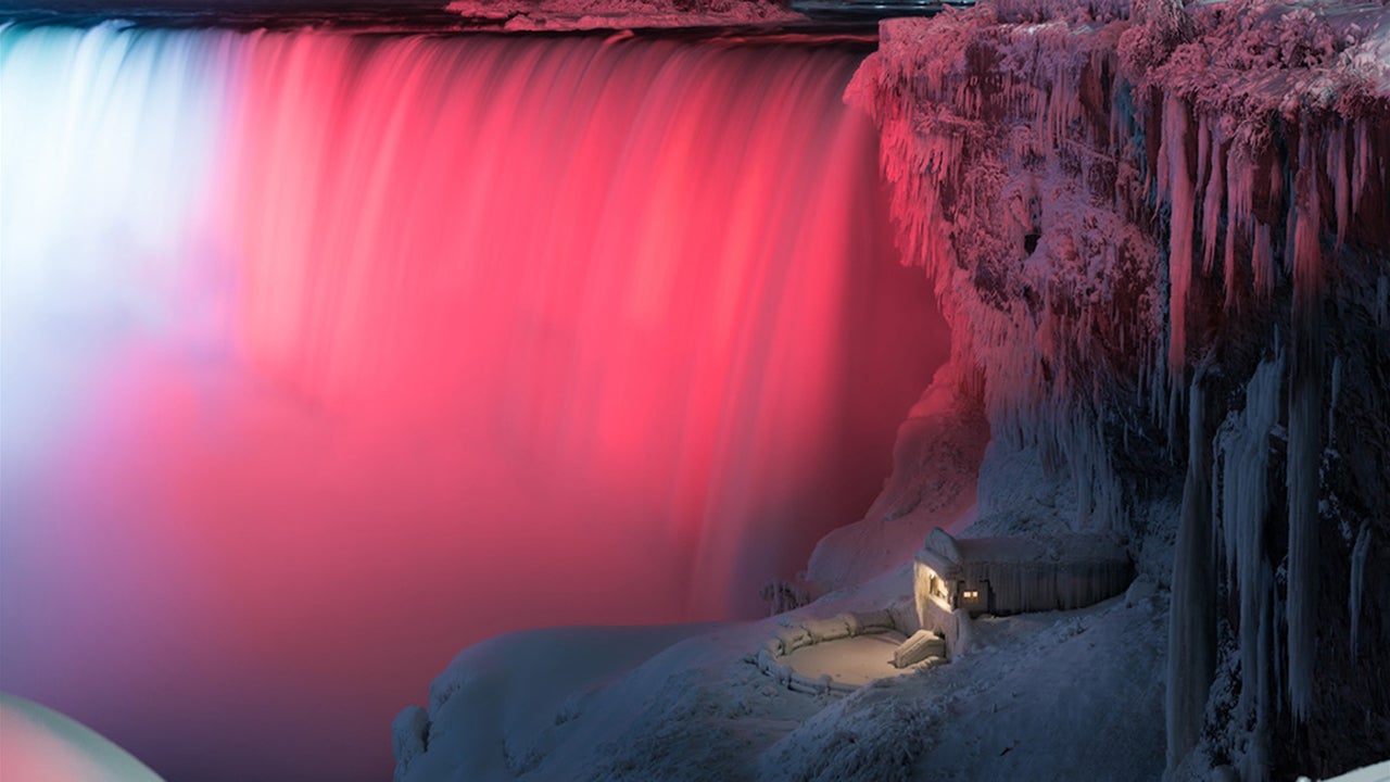 Rainbow Glow on a Frozen Niagara Falls (PHOTOS)