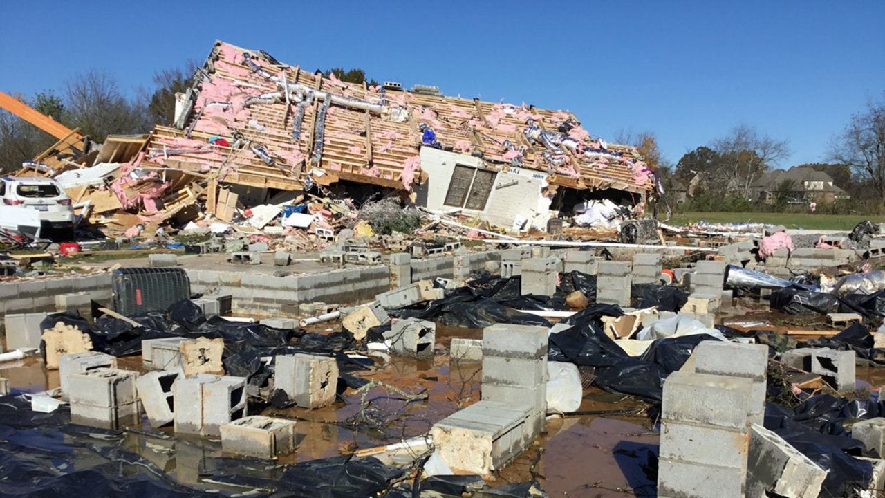 Two Dozen Tornadoes Hit South in Deadly Severe Weather Outbreak ...