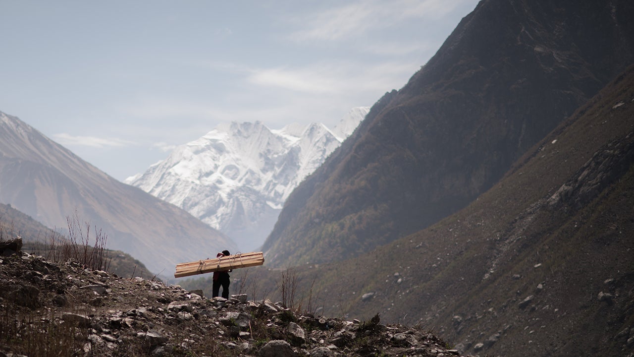 Photographer Documents Resilience as Nepal Rebuilds (PHOTOS)