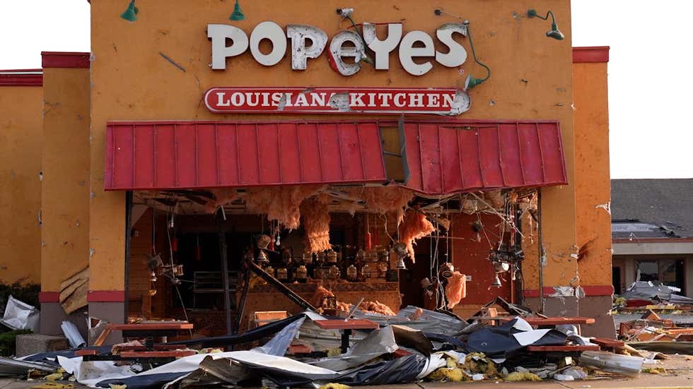 Tornado Leaves Arkansas Town Unrecognizable Videos From The Weather Tornado leaves arkansas town unrecognizable videos from the weather