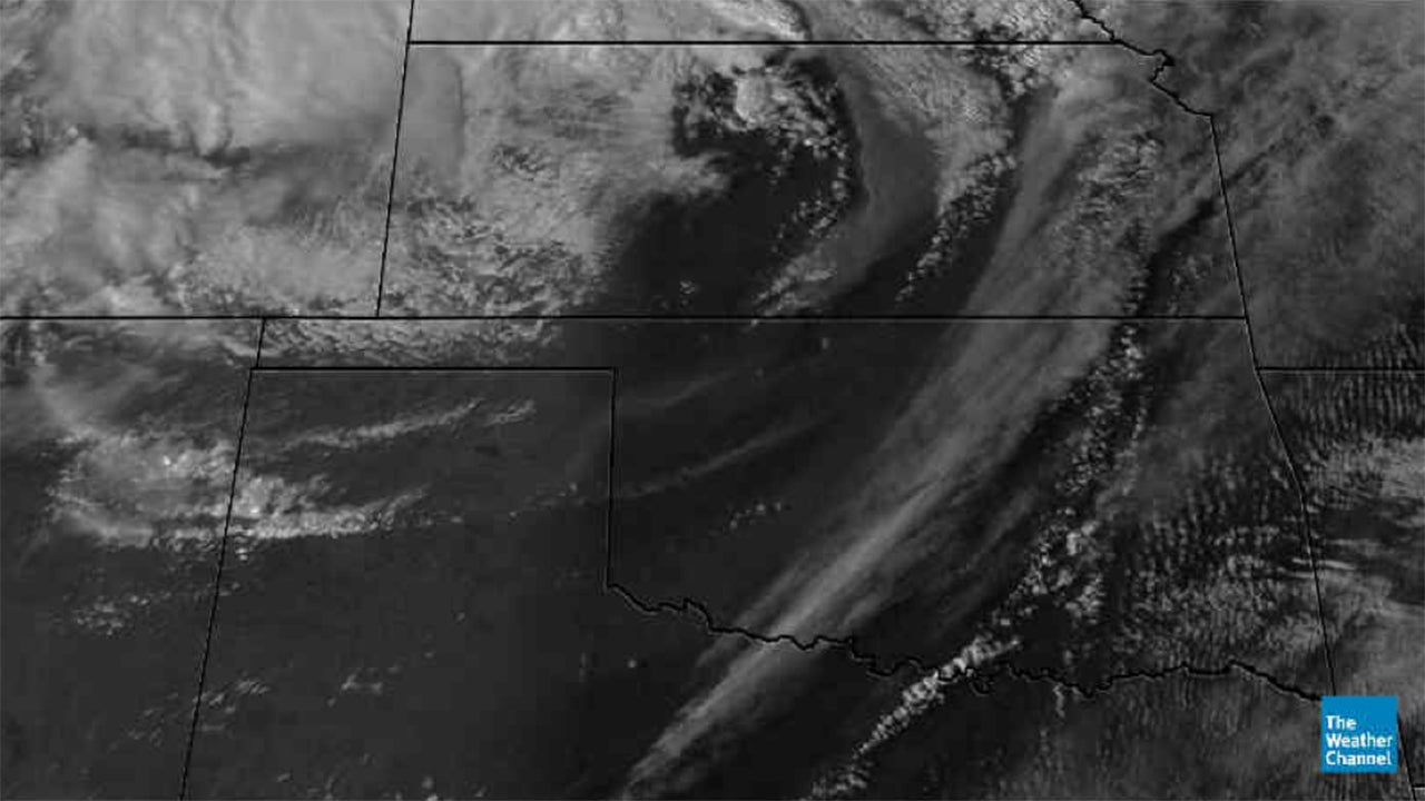 One Satellite Image Shows Diverse Weather Conditions Across Plains