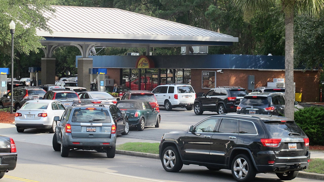 Emergencies Declared, Curfews Issued in Carolinas: &lsquo;Now Is the Time We Ask for Prayer&rsquo;