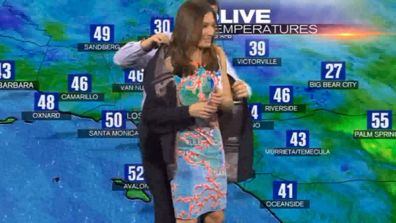 who dresses the ladies on the weather channel Why Meteorologists Are All Wearing The Same $23 Dress on TV