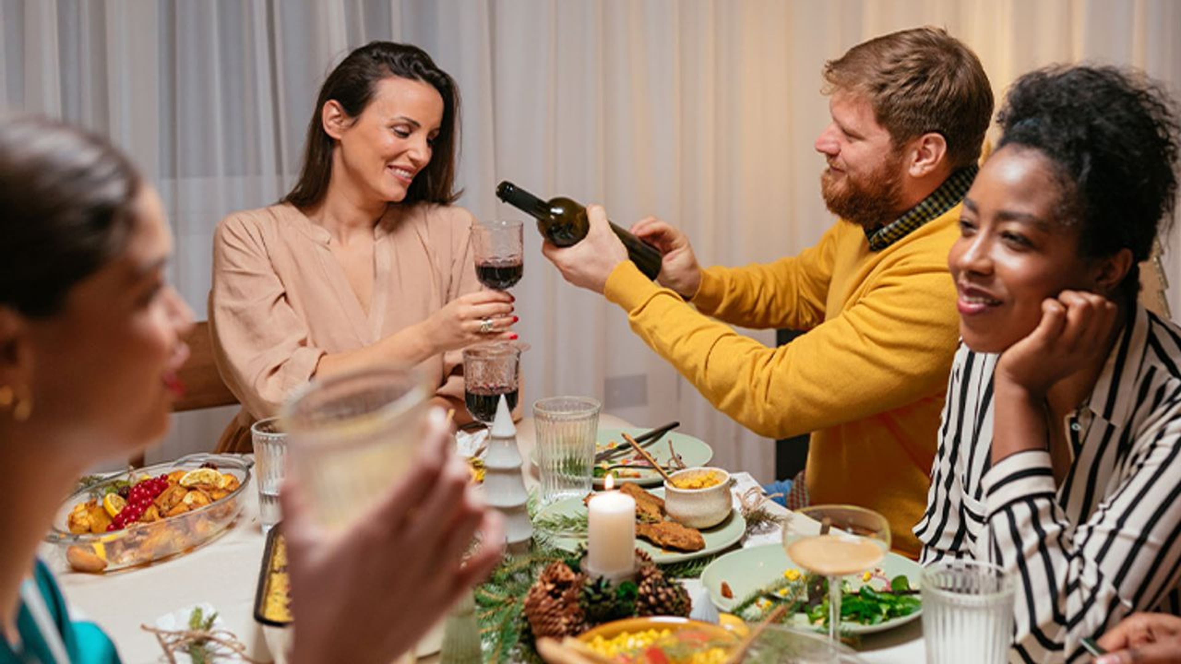 7 Tips For Mindful Drinking During The Holidays, According To Experts