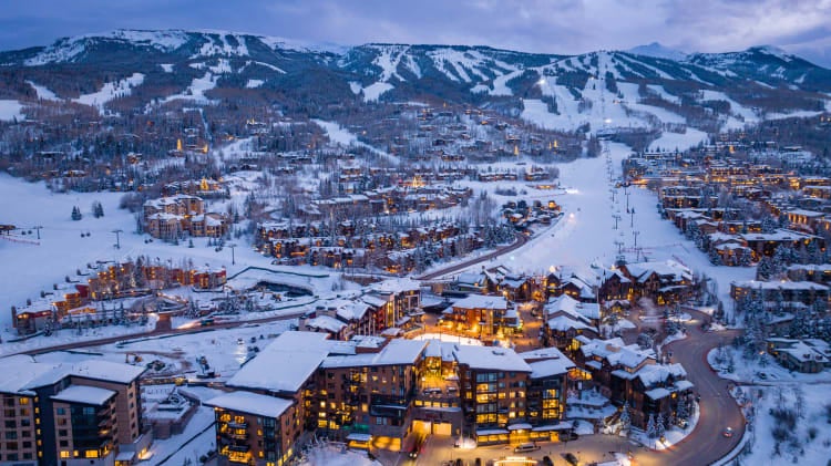 snowmass-base-village-pc-jeremy-swanson.jpg