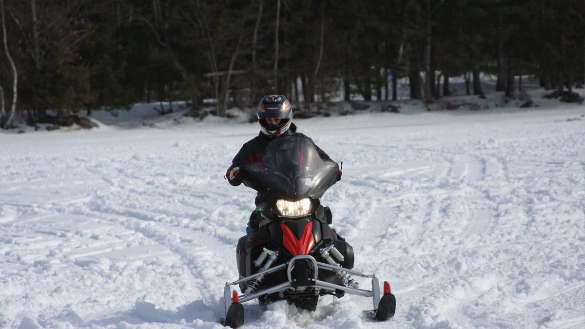 Tips for riding your snowmobile