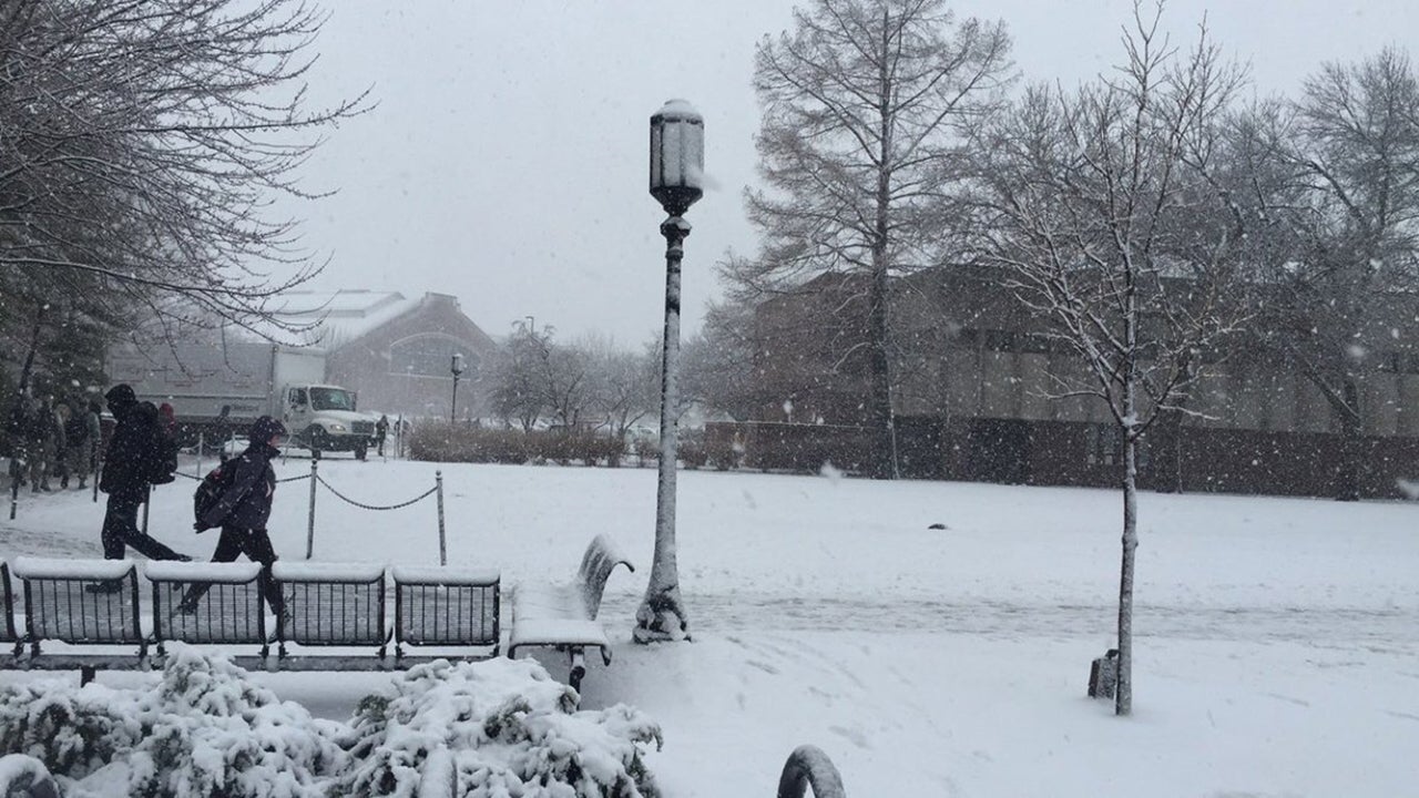 Winter Storm Petros Hammers Midwest, Kills At Least 1 (PHOTOS)