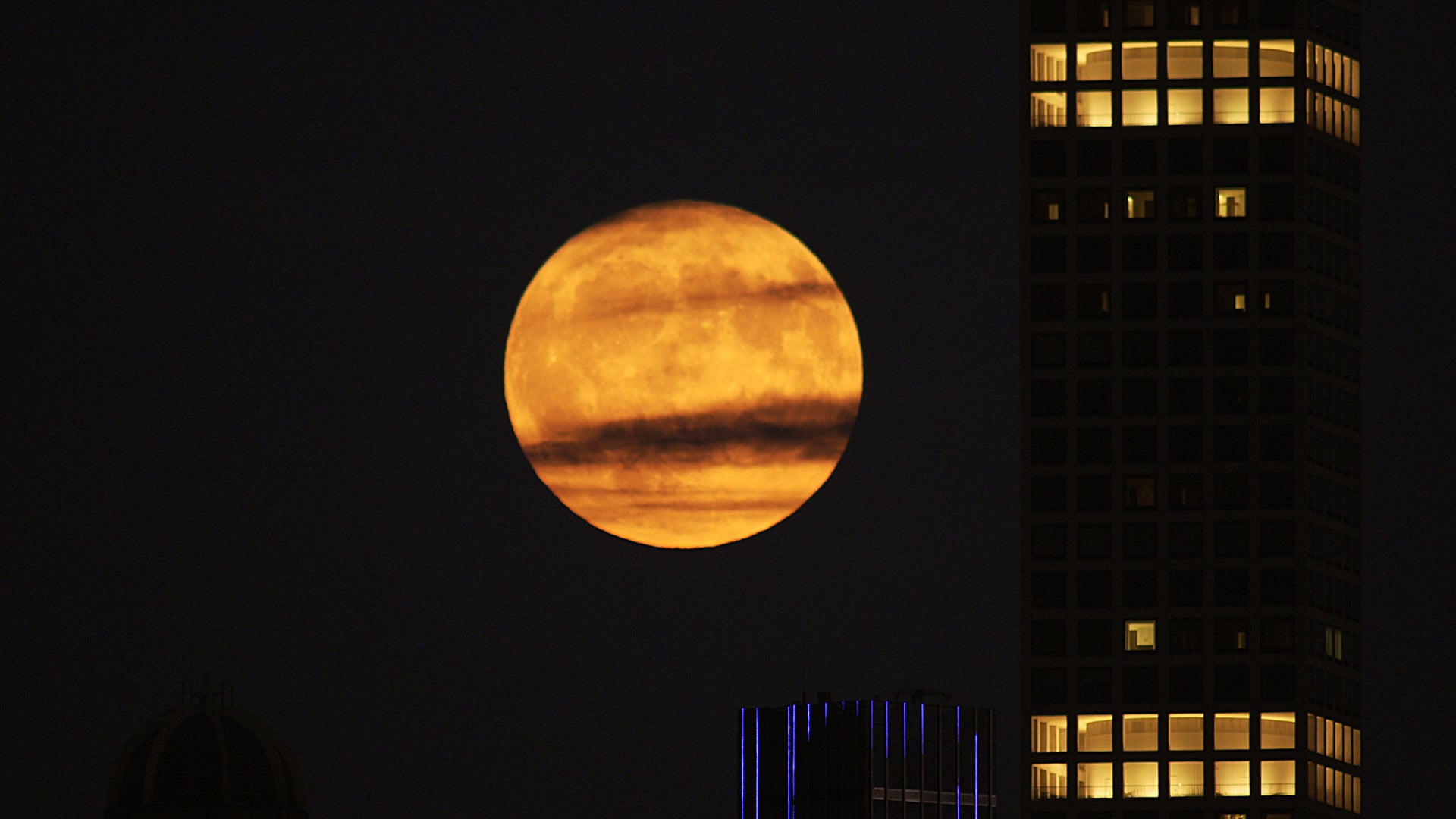 Don&rsquo;t Miss It! The Closest Supermoon Of 2025 Is This Week