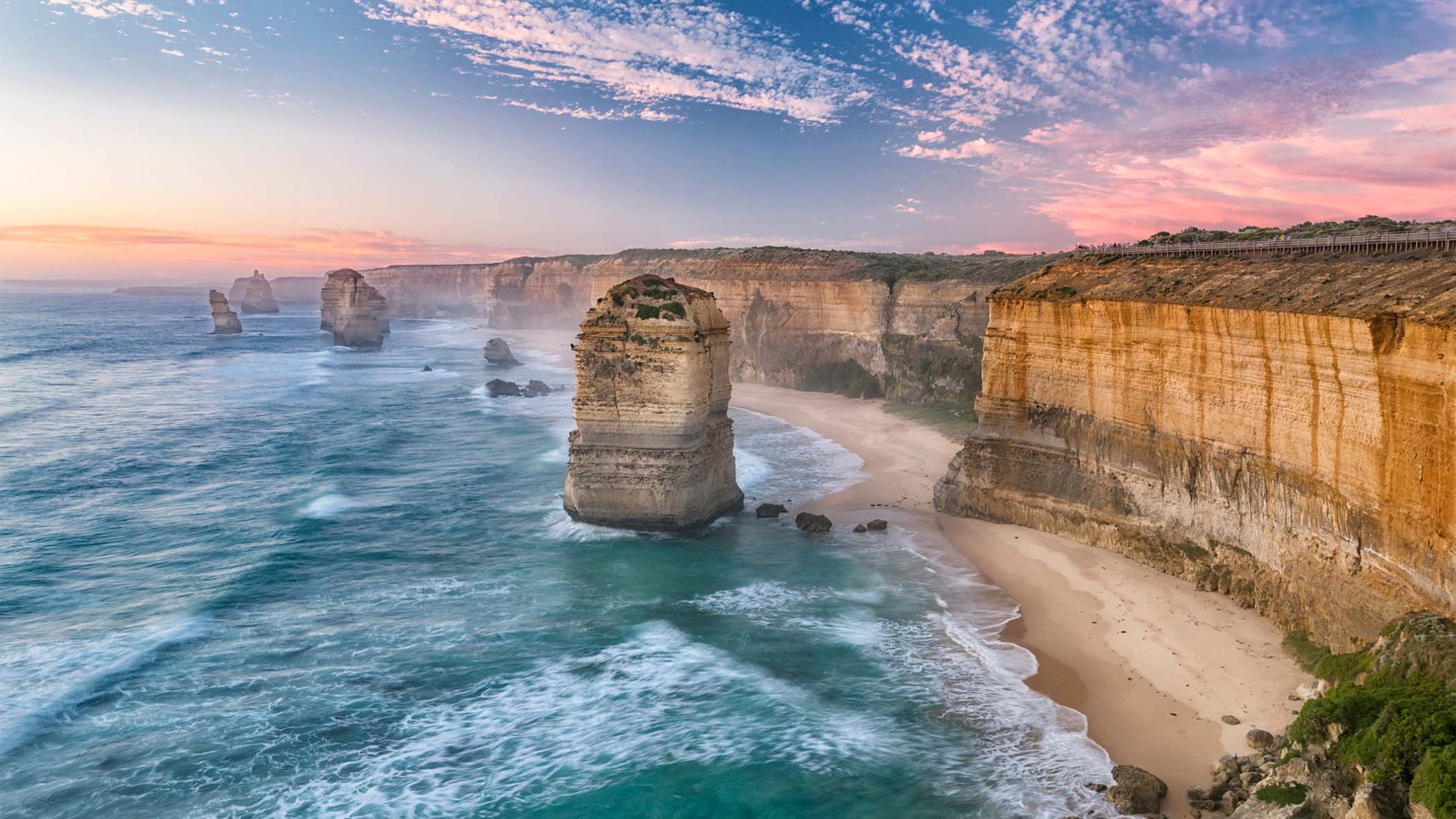 the twelve apostles (rock formations)