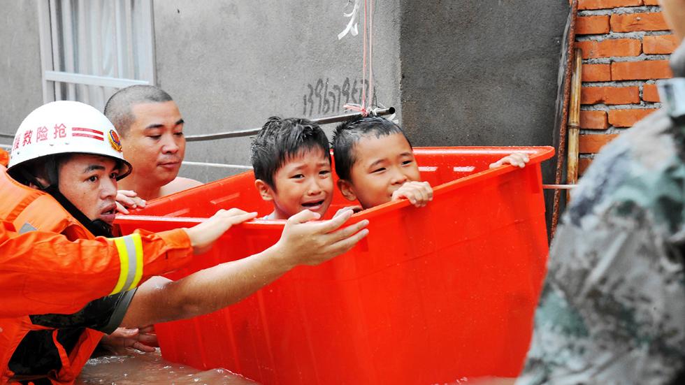 Typhoon Megi Hits China, Taiwan (PHOTOS)