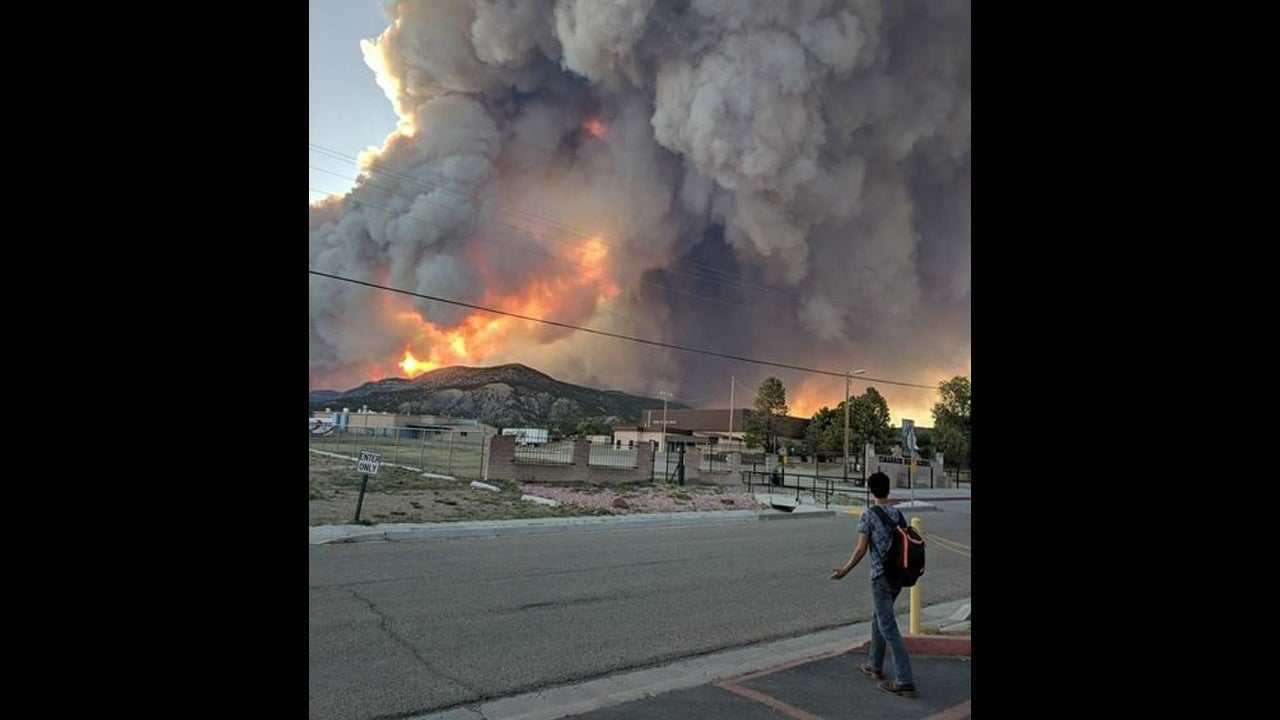 New Mexico Fire Forces Evacuations; Nearly 300 Homes Threatened, Officials Say