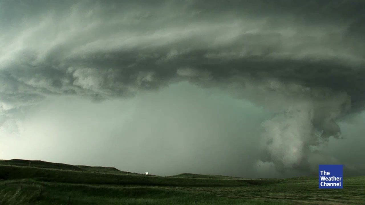 Achtung! Hier besteht am Donnerstag Tornado-Gefahr – Videos ...