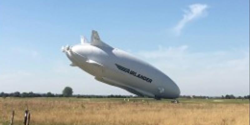 Hier Crasht Das Grosste Luftschiff Der Welt Auf Die Erde Videos Von The Weather Channel Weather Com