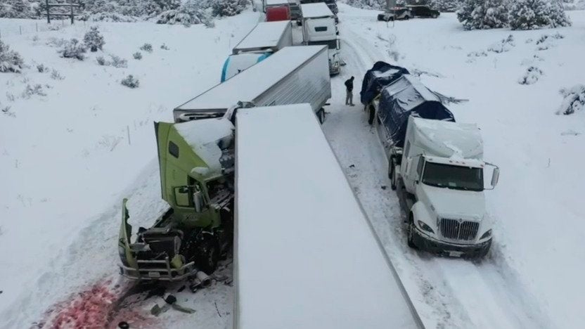 Arizona Highway Closed From Multi Vehicle Accident In Snow Videos From The Weather Channel Weather Com