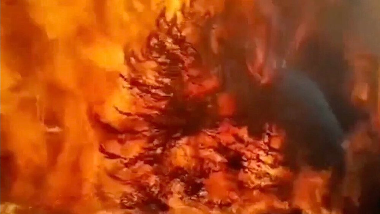 California Wildfire Evacuees Allowed To Return Home In Time For Christmas As Firefighters Gain Upper Hand The Weather Channel Articles From The Weather Channel Weather Com