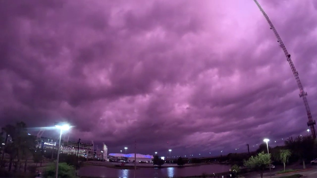 Purple Skies Seen in Florida After Hurricane Dorian