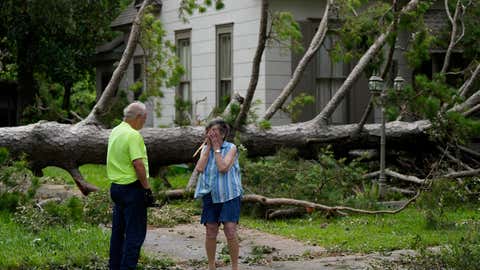 Hurricane Beryl: Houston Power Outages, Death Toll Rises | Weather.com (4) Hurricane Beryl: Houston Power Outages, Death Toll Rises | Weather.com (4)