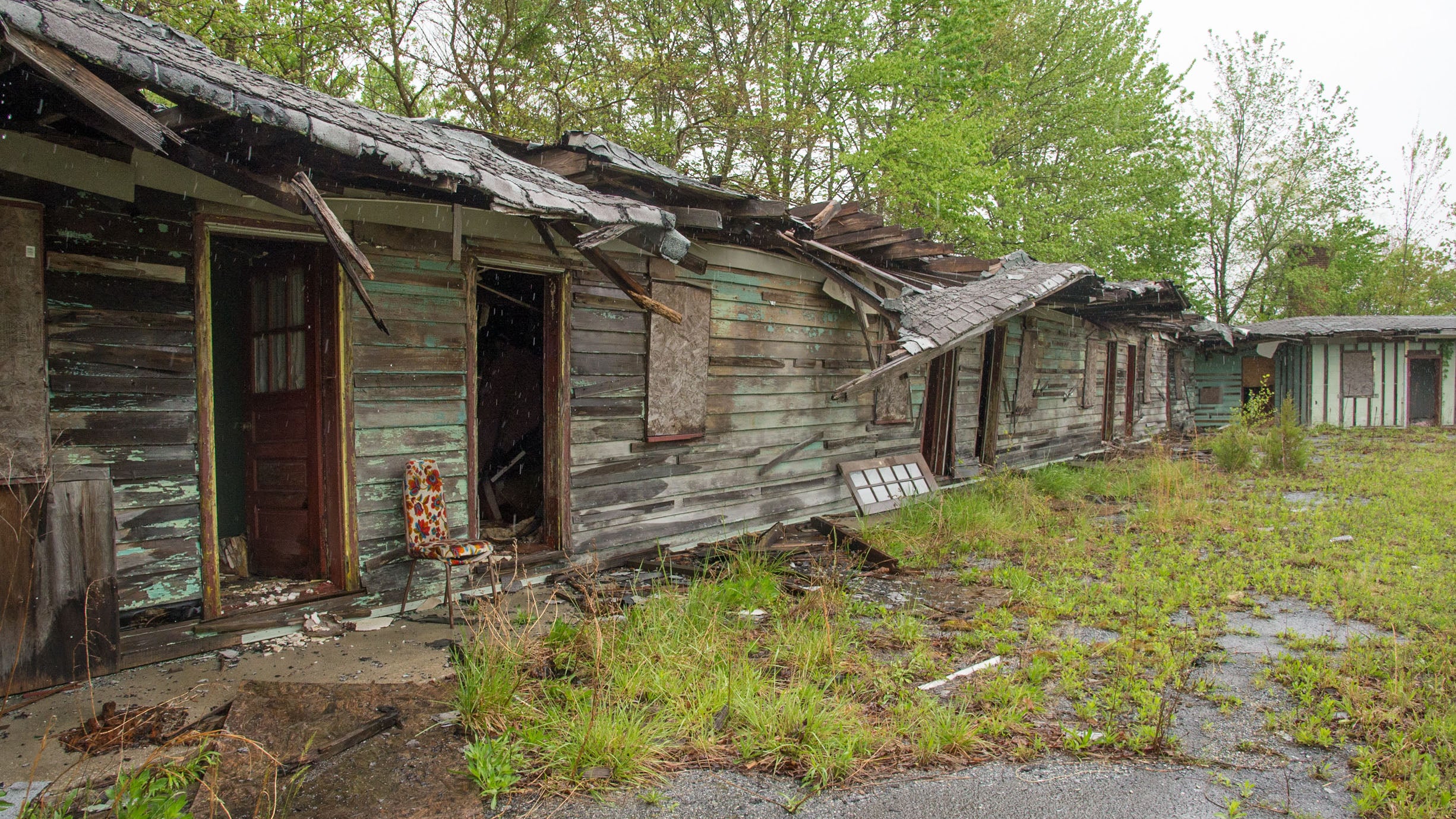 Photographer Liz Roll documents abandoned locations, such as this motel, left to the elements along Maryland&rsquo;s eastern shore. (Liz Roll)
