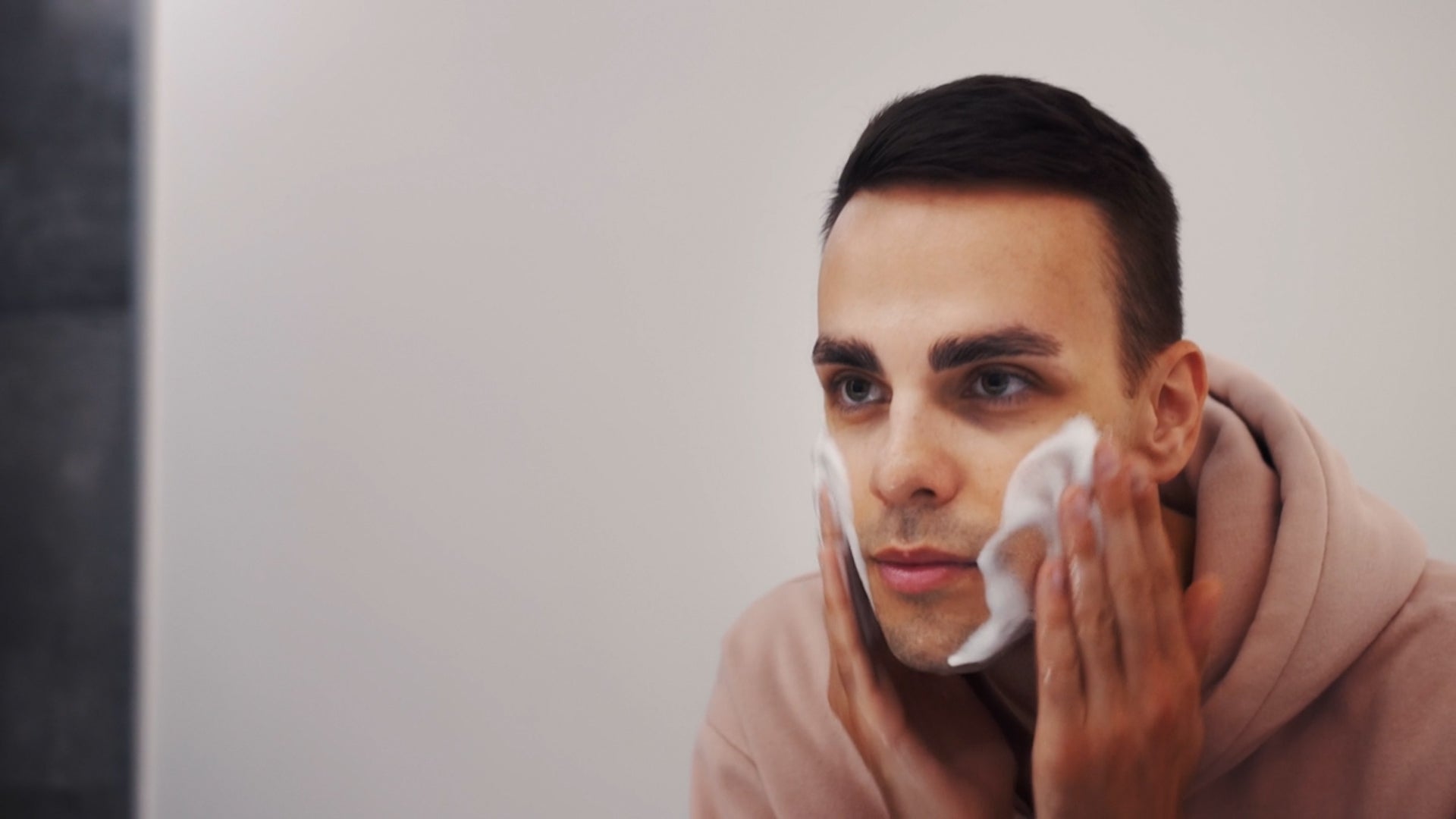 How To Wash Your Face On Hot Summer Days – Videos from CBS26
