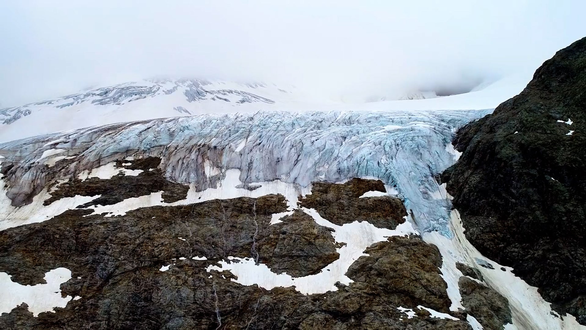 Tropical Glaciers Melt, Revealing Untouched Bedrock – Videos from CBS26