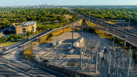City Adapting Extremes Austin Electric Reliability Council of Austin’s Parallel: A City Adapting to Extremes