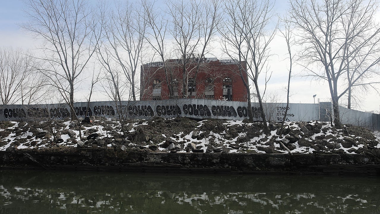 NEW YORK, NY - MARCH 21:  The Gowanus Canal, which is a designated federal Superfund site, sits in the Gowanus neighborhood in Brooklyn on March 21, 2017 in New York City. Area residents, city officials and environmental activists are concerned that President Donald Trump's proposed budget "blueprint", which was released last Thursday, would severely harm the Environmental Protection Agency (EPA) which is leading the clean-up effort of the heavily polluted canal. In Trump's proposed budget the EPA would face some of the steepest cuts, with funding for the agency reduced by 31 percent or $2.6 billion, its lowest level in 40 years when adjusted for inflation.  (Photo by Spencer Platt/Getty Images)