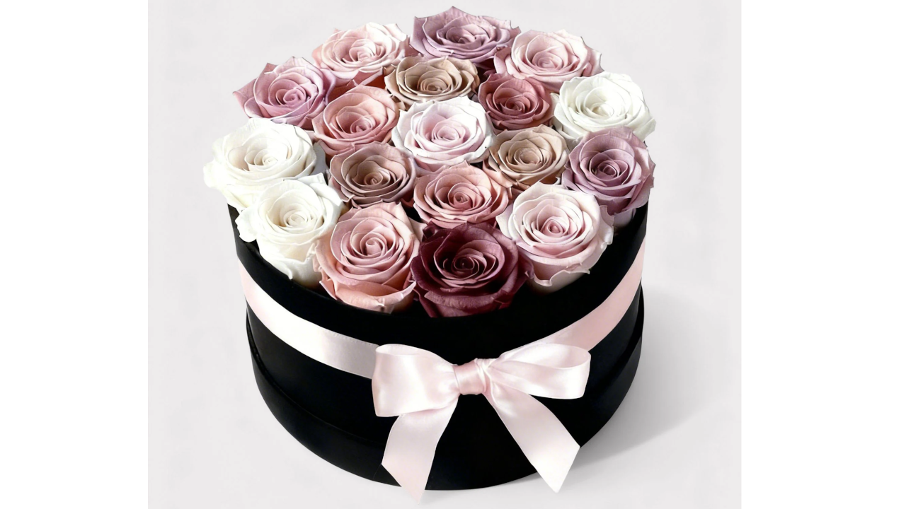 Afloral&trade; Preserved Rose Head Flower Gift Box - 18 Rose Heads