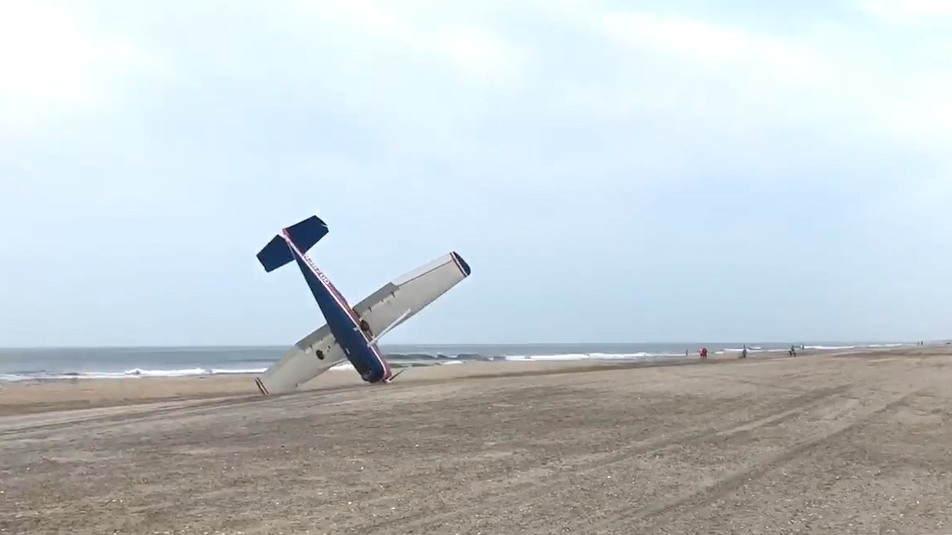 Pilot Forced to Make Emergency Landing on New Jersey Beach The