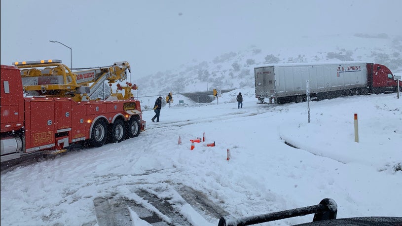 Intense Winter Storm Snarls Traffic Along Highways In Plains 1 Dead In South Dakota The Weather Channel Articles From The Weather Channel Weather Com