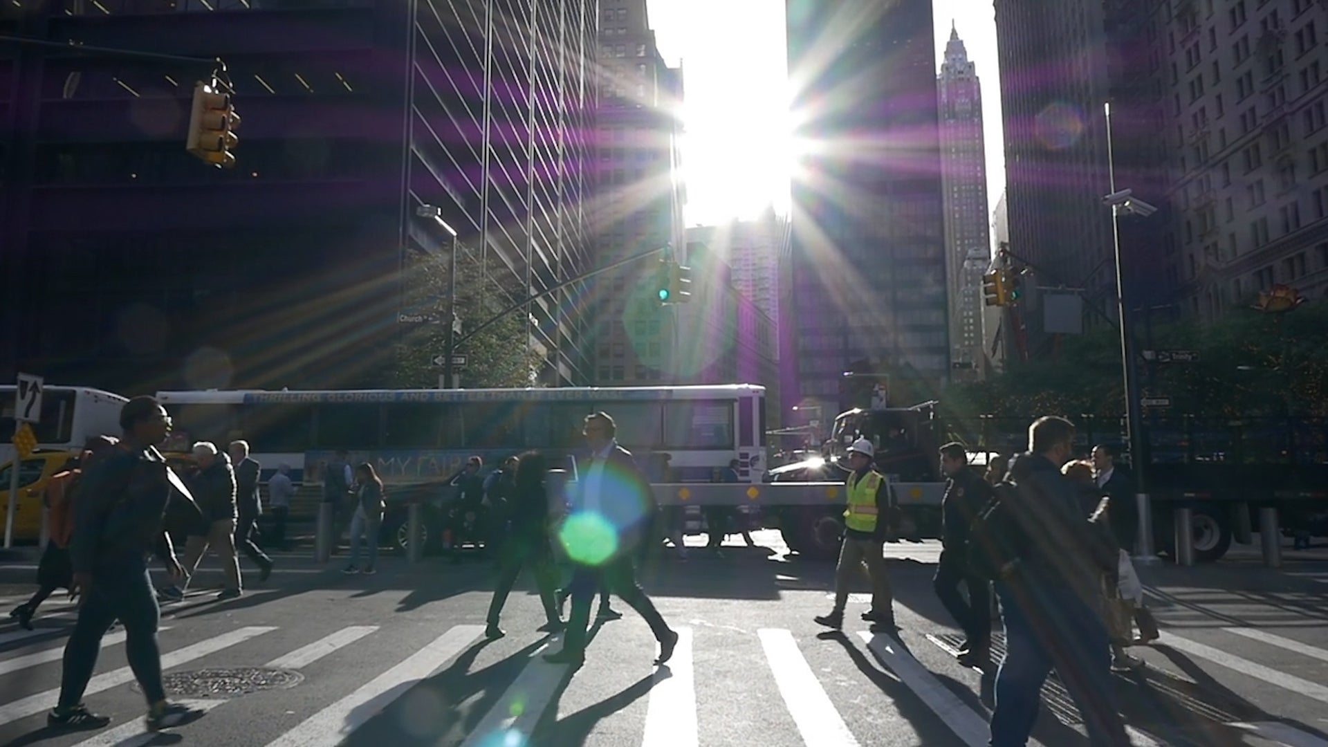 Traveling with diabetes in hot weather? Here are some handy tips to keep things on track.