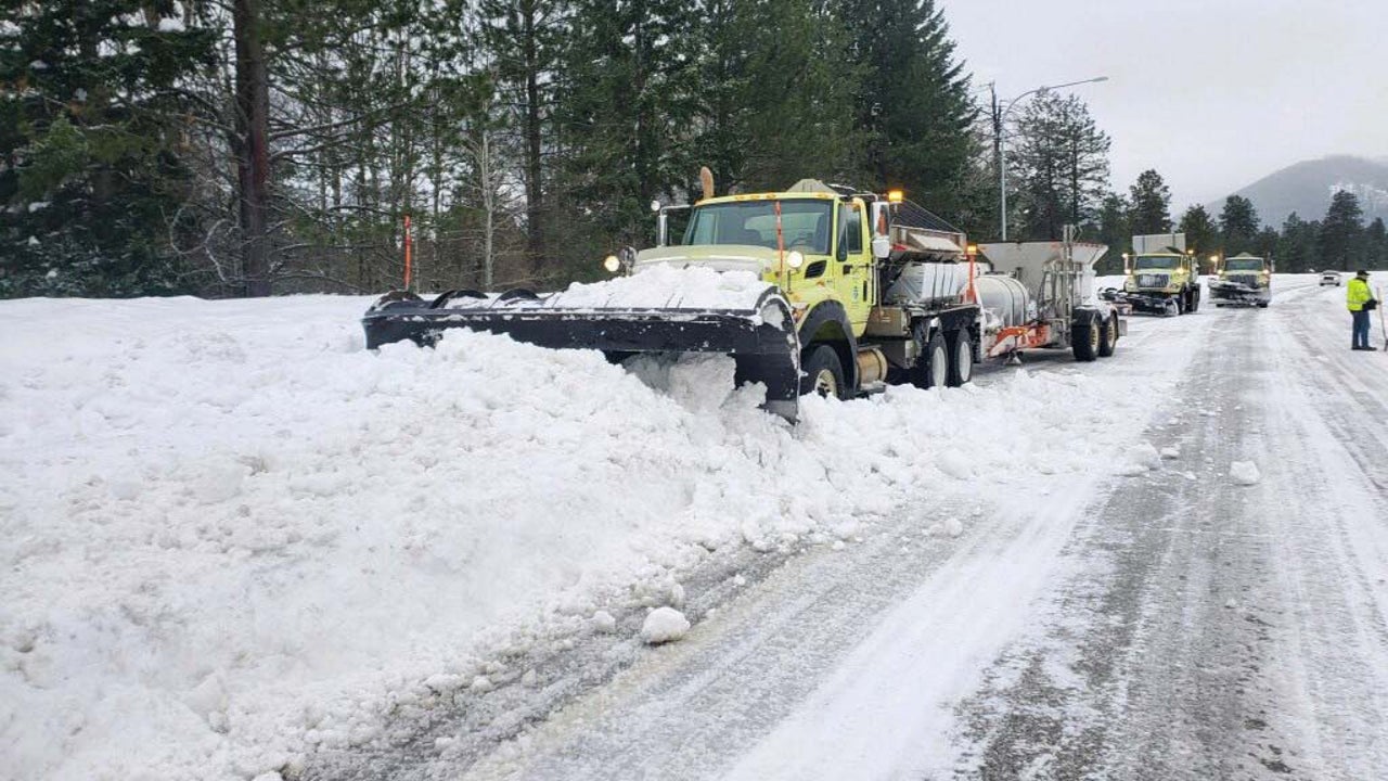 Crews Working To Clear Mountain Passes East Of Seattle Including Snoqualmie The Weather Channel Articles From The Weather Channel Weather Com Crews Working To Clear Mountain Passes East Of Seattle Including Snoqualmie The Weather Channel Articles From The Weather Channel Weather Com
