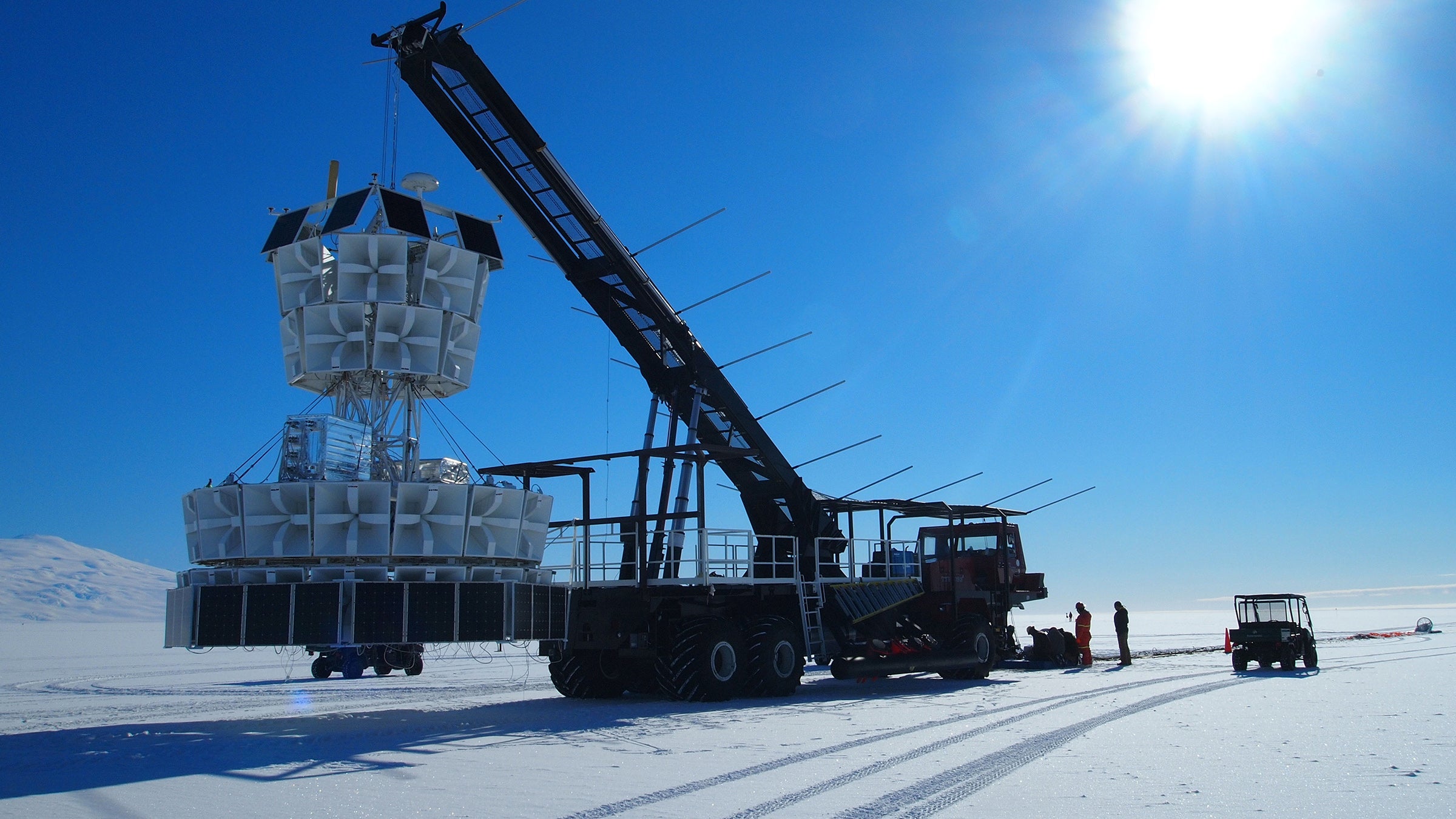 The Antarctic Impulsive Transient Antenna (ANITA) experiment uses one of the world&rsquo;s most advanced cosmic particle detectors to catch radio waves from cosmic rays hitting the Earth.

