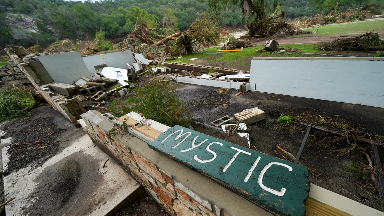 A Week Of Flash Floods Across The - Ap25186761887279 