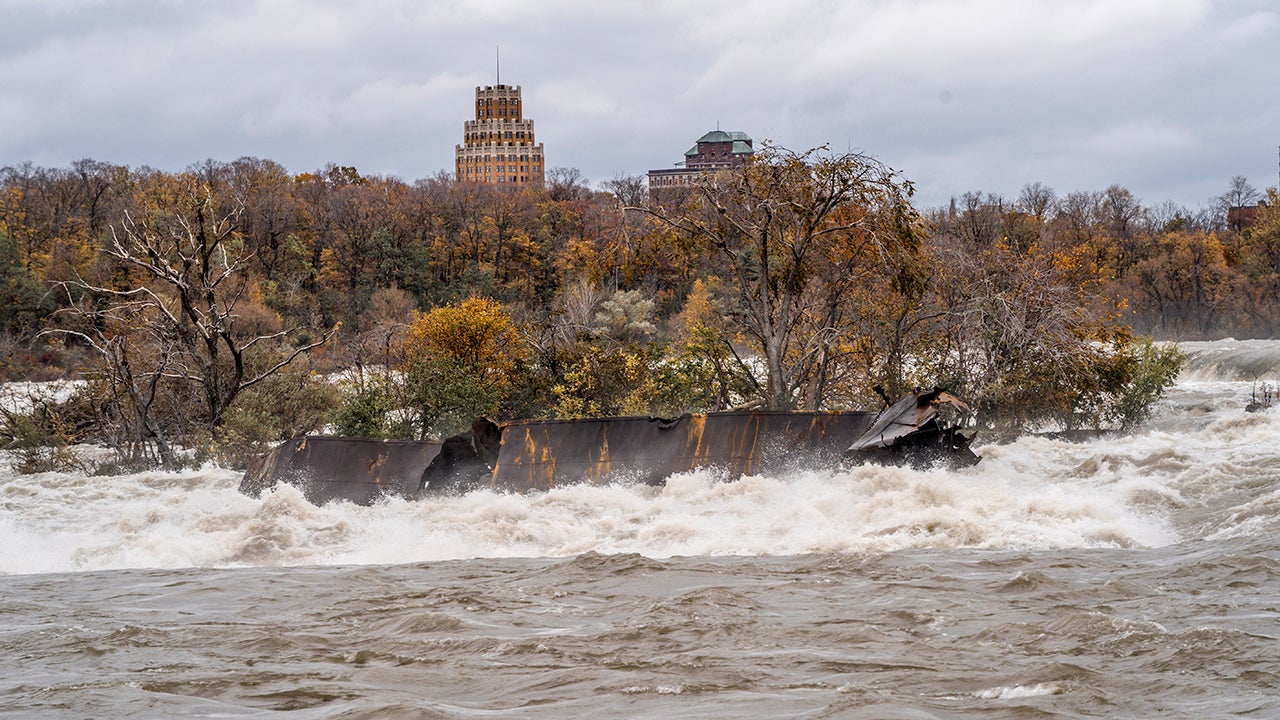 After More Than 100 Years Niagara Falls Historic Barge Is Slipping Photos The Weather Channel Articles From The Weather Channel Weather Com