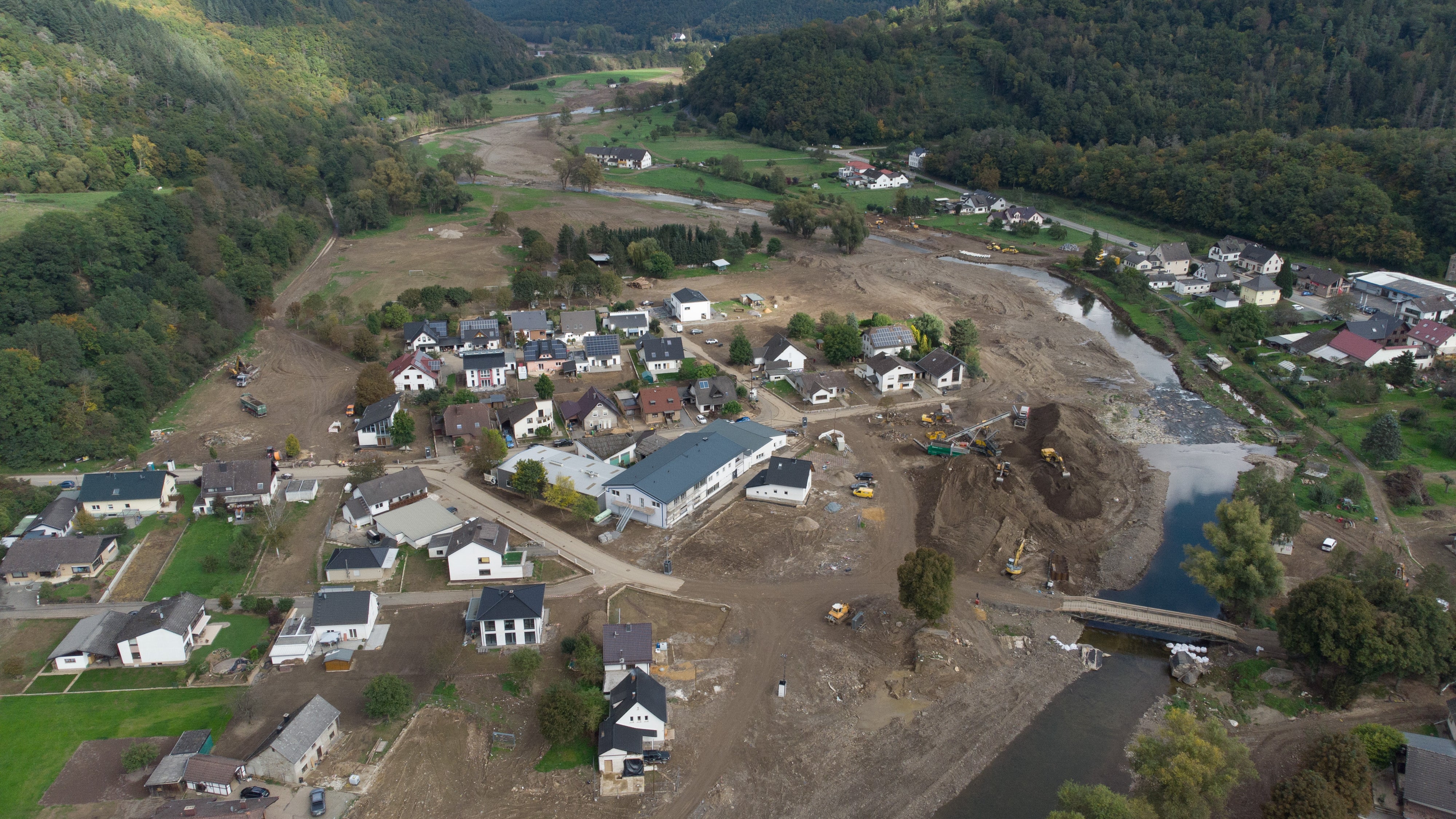 Westdeutschland: Extremer Starkregen l&ouml;ste im Juli eine Hochwasserkatastrophe aus - mit mehr als 180 Toten und schweren Verw&uuml;stungen. Besonders betroffen waren die Fl&uuml;sse Ahr und Erft in den Kreisen Ahrweiler (Rheinland-Pfalz) und Euskirchen (Nordrhein-Westfalen). 